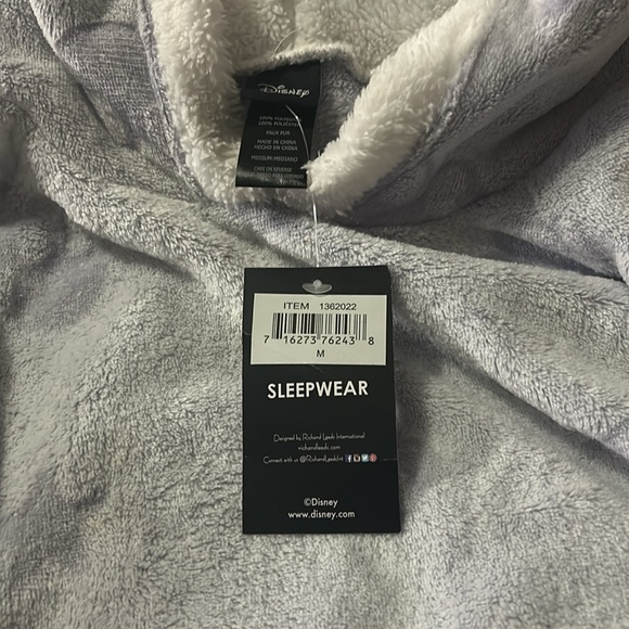 NWT Cuddly Lavender Disney Hooded Sleepshirt w/Front Pocket Pouch - Picture 3 of 6